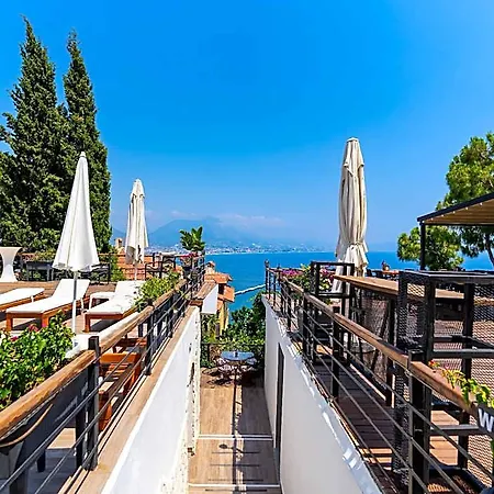 Castle Boutique Hotel